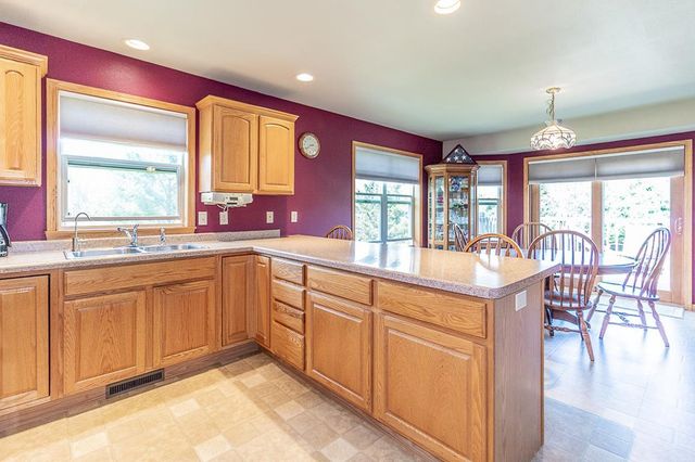 E7420 STAGE ROAD, New London, WI 54961
