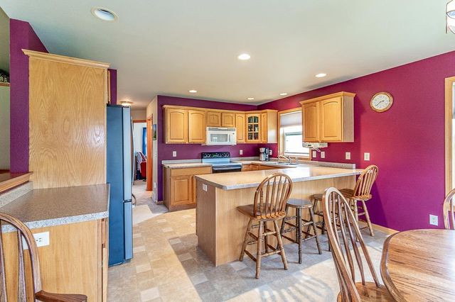 E7420 STAGE ROAD, New London, WI 54961