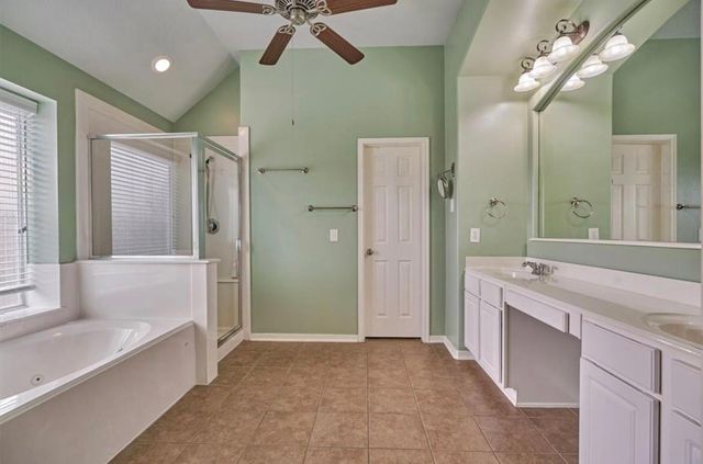 18411 Shallow Oak Court, Tomball, TX 77377