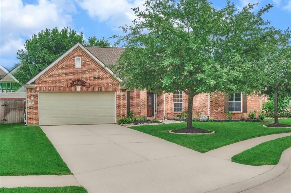 18411 Shallow Oak Court, Tomball, TX 77377
