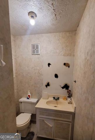 526 Country Greens Drive, Jonesboro, GA 30238