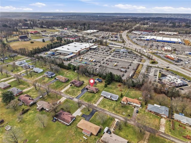 256 Donald Rd., Hermitage, PA 16148