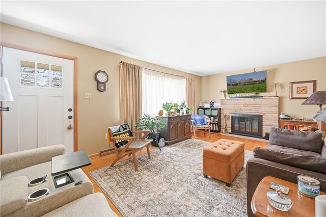 256 Donald Rd., Hermitage, PA 16148