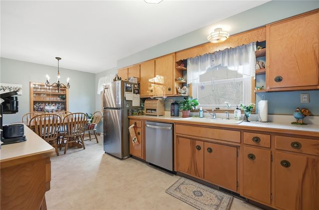 256 Donald Rd., Hermitage, PA 16148