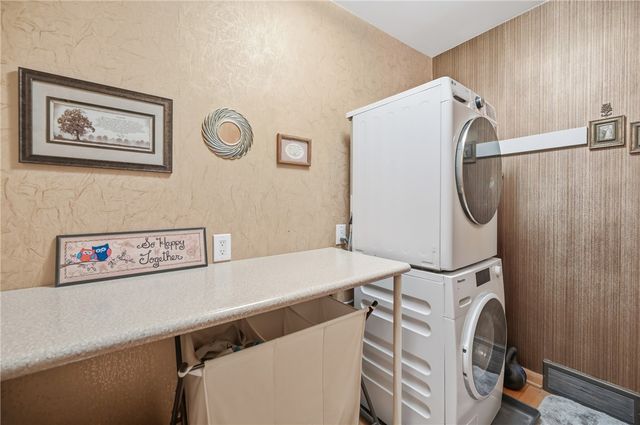 256 Donald Rd., Hermitage, PA 16148