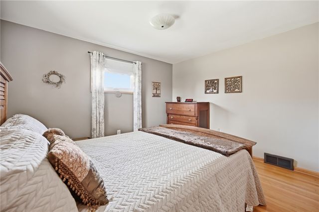 256 Donald Rd., Hermitage, PA 16148