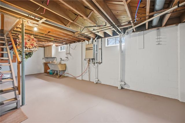 256 Donald Rd., Hermitage, PA 16148