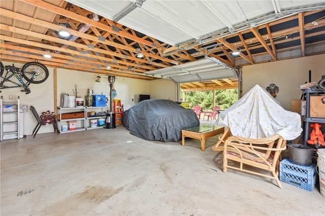 256 Donald Rd., Hermitage, PA 16148