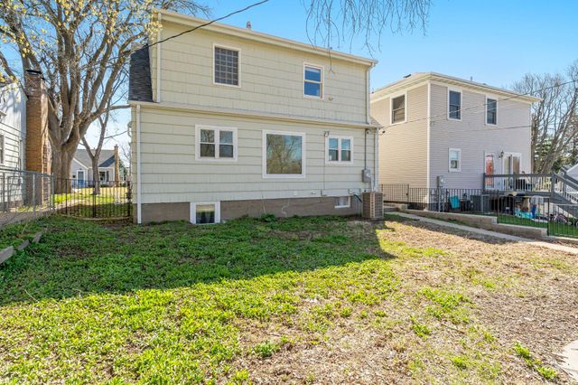 3052 Nevada Avenue S, Saint Louis Park, MN 55426