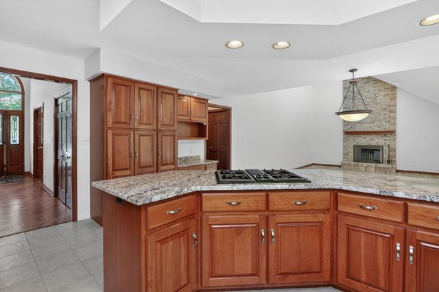 0N462 Arbor Court, Winfield, IL 60190