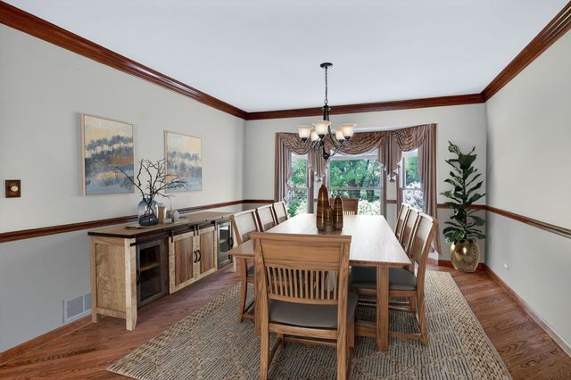 0N462 Arbor Court, Winfield, IL 60190