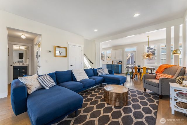 102 Porcupine Lane, Chelan, WA 98816