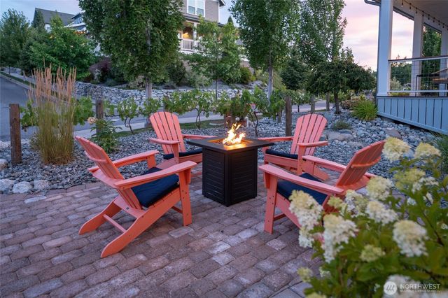 102 Porcupine Lane, Chelan, WA 98816