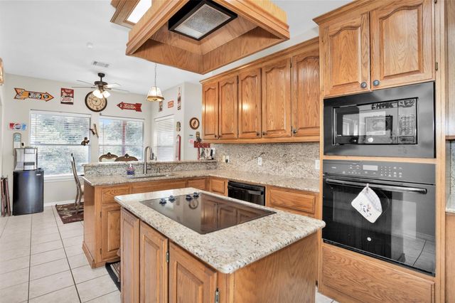 7646 Millies Run Road, Montgomery, TX 77316