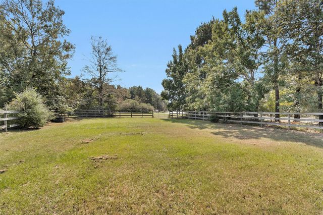 7646 Millies Run Road, Montgomery, TX 77316