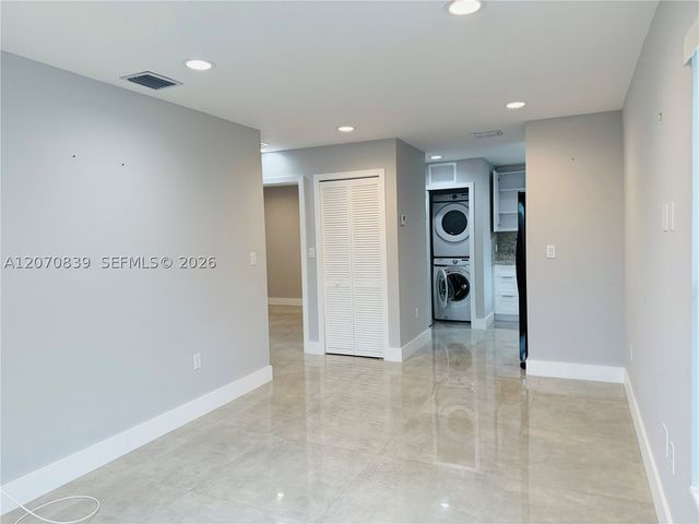 1221 SW 76th Ct, Miami, FL 33144