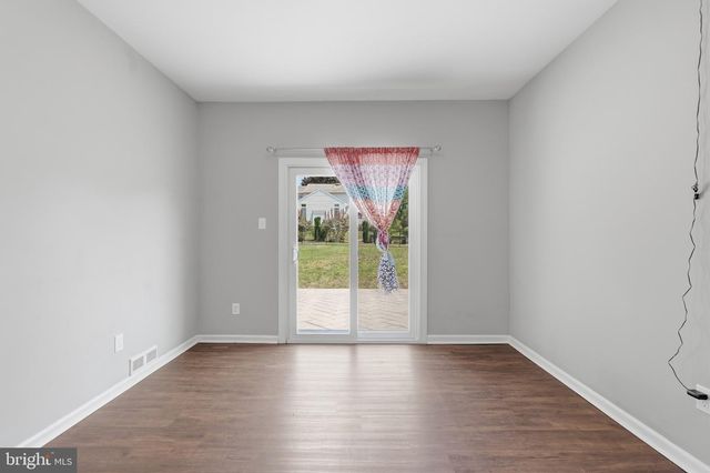 1519 SILVER LAKE RD, Langhorne, PA 19047