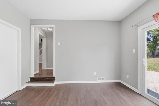 1519 SILVER LAKE RD, Langhorne, PA 19047