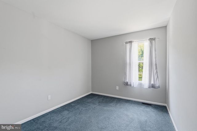 1519 SILVER LAKE RD, Langhorne, PA 19047