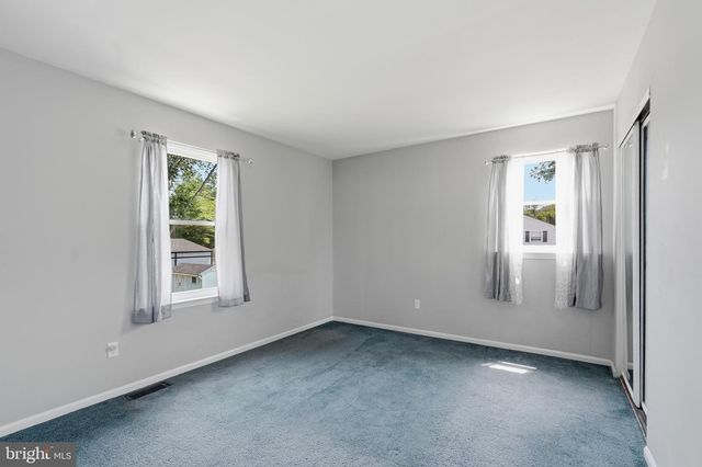 1519 SILVER LAKE RD, Langhorne, PA 19047