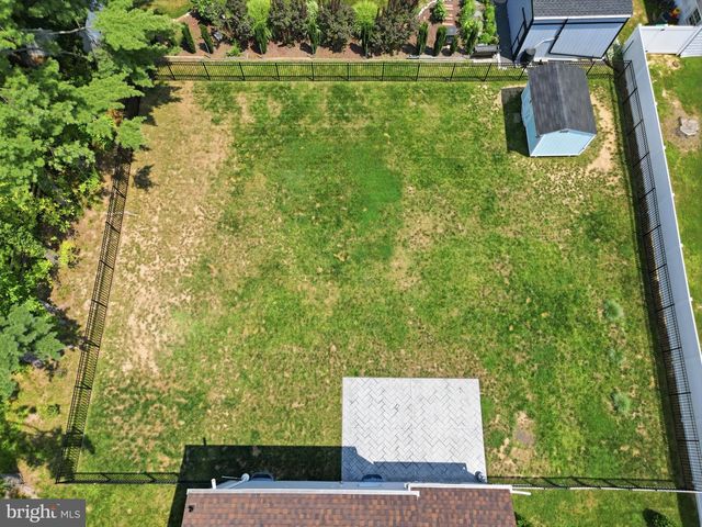 1519 SILVER LAKE RD, Langhorne, PA 19047