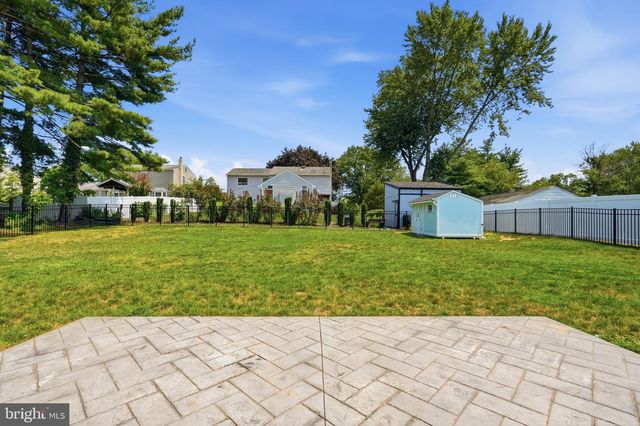 1519 SILVER LAKE RD, Langhorne, PA 19047