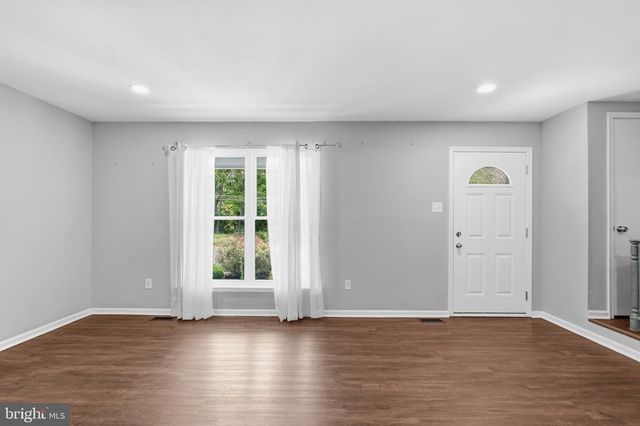 1519 SILVER LAKE RD, Langhorne, PA 19047