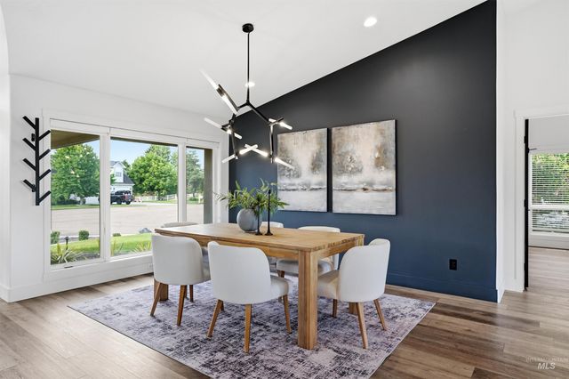2020 Primrose Ln, Nampa, ID 83686