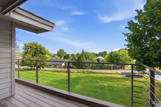 2020 Primrose Ln, Nampa, ID 83686