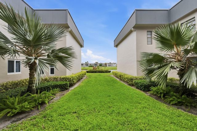 53 Piedmont B, Delray Beach, FL 33484