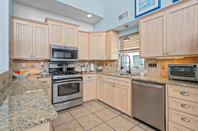 146 Elaine Drive, Bay Saint Louis, MS 39520