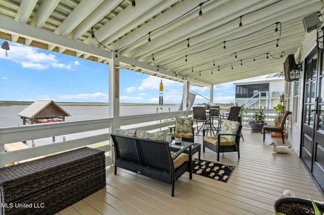 146 Elaine Drive, Bay Saint Louis, MS 39520