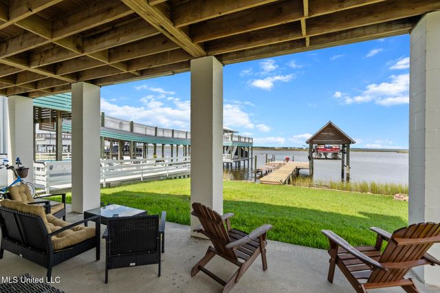 146 Elaine Drive, Bay Saint Louis, MS 39520