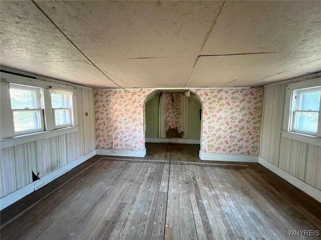 642 Monroe Avenue, Evans, NY 14006