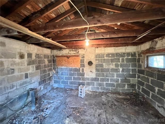 642 Monroe Avenue, Evans, NY 14006