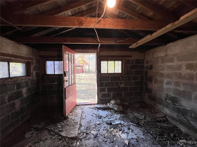 642 Monroe Avenue, Evans, NY 14006