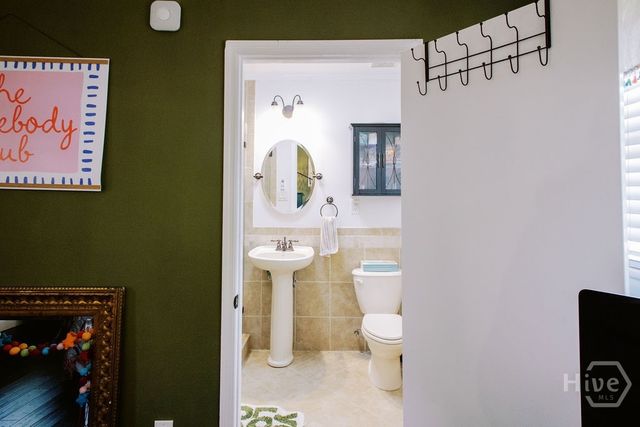 303 La Fayette Circle, Savannah, GA 31405
