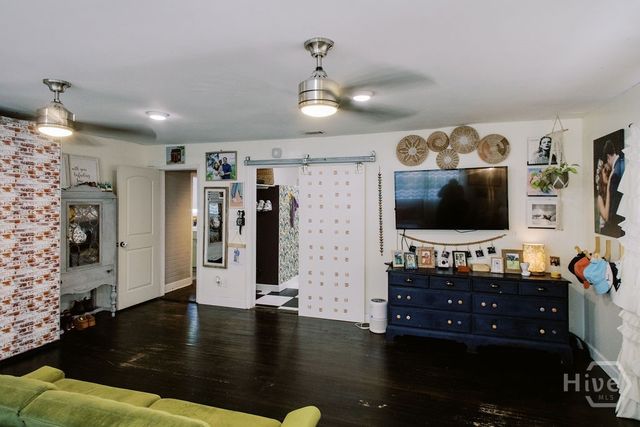 303 La Fayette Circle, Savannah, GA 31405