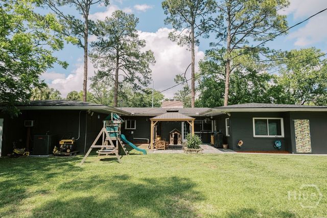 303 La Fayette Circle, Savannah, GA 31405