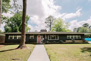 303 La Fayette Circle, Savannah, GA 31405