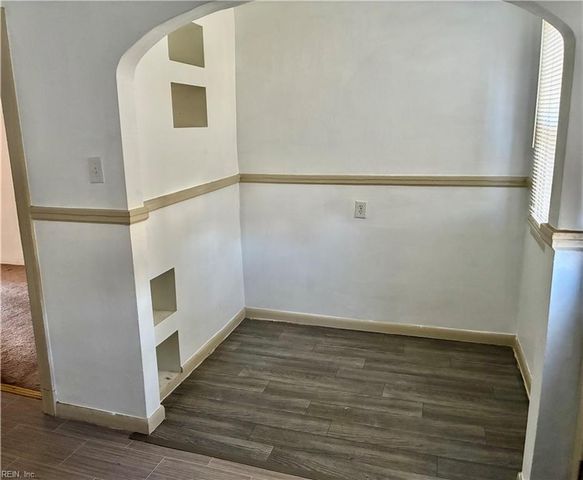 14 Fairview CIR S, Portsmouth, VA 23702