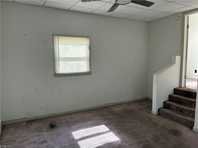 14 Fairview CIR S, Portsmouth, VA 23702