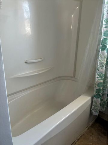 14 Fairview CIR S, Portsmouth, VA 23702