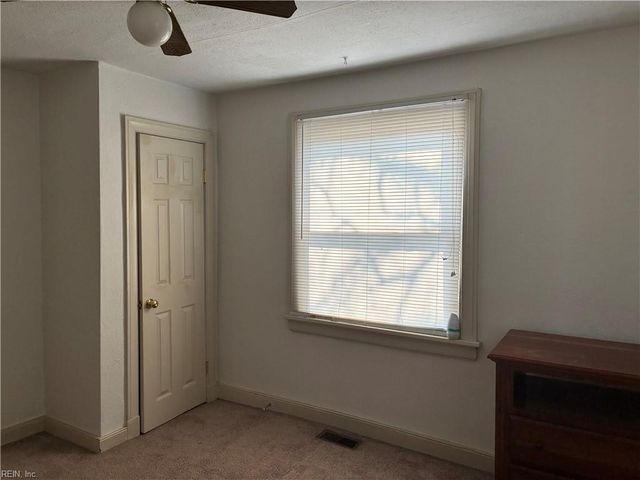 14 Fairview CIR S, Portsmouth, VA 23702