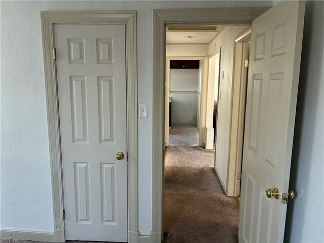 14 Fairview CIR S, Portsmouth, VA 23702