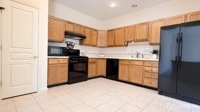440 Bluebird Drive, Monroe, NJ 08831