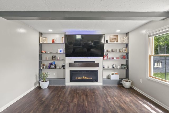 4511 Edgewyn Avenue, Hilliard, OH 43026