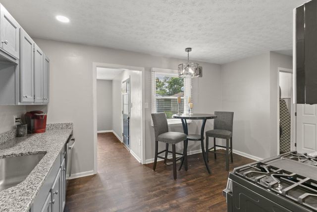 4511 Edgewyn Avenue, Hilliard, OH 43026