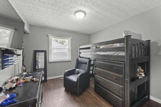 4511 Edgewyn Avenue, Hilliard, OH 43026