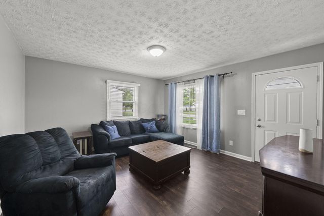 4511 Edgewyn Avenue, Hilliard, OH 43026